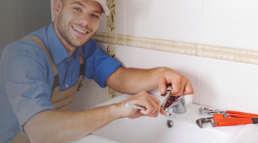 Faucet cartridge replacement in Raymond, IA